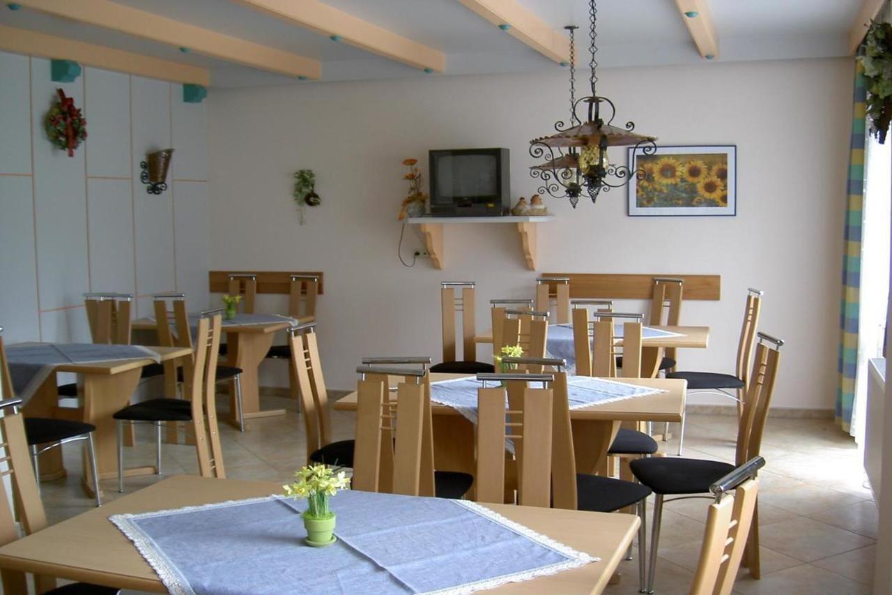 Pension Monika, Your B&B Including Summercard Kaprun Exterior foto
